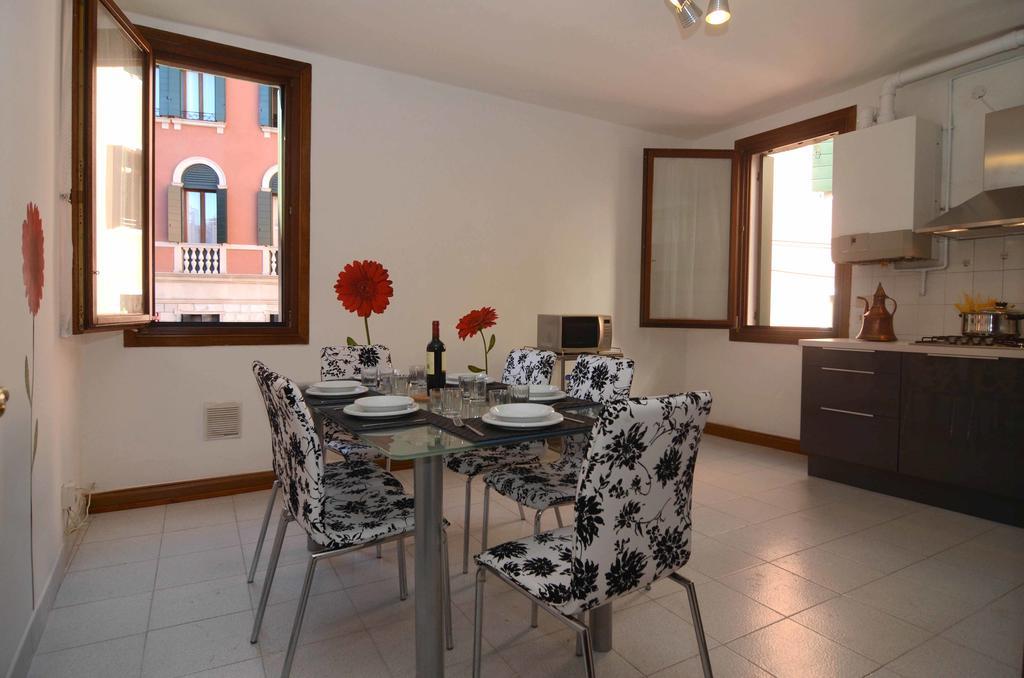 Venice Speon Canal Views Wifi Apartment Luaran gambar